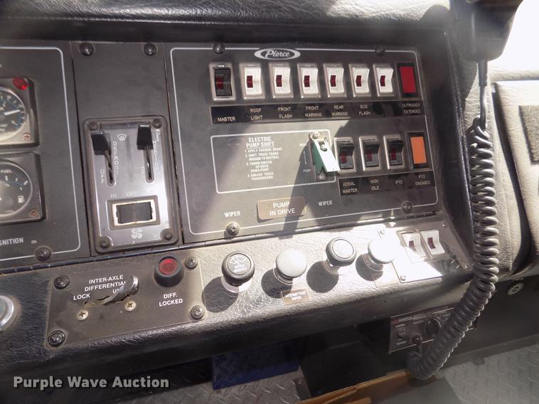 image for item DD2815 1989 Pierce Arrow bucket fire truck