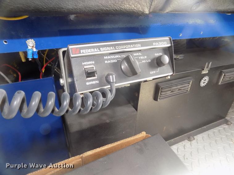 image for item DD2815 1989 Pierce Arrow bucket fire truck