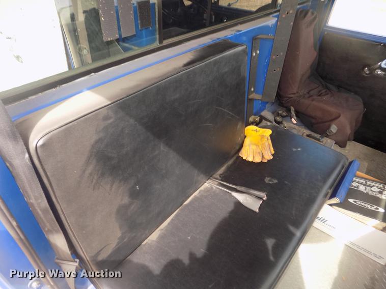 image for item DD2815 1989 Pierce Arrow bucket fire truck