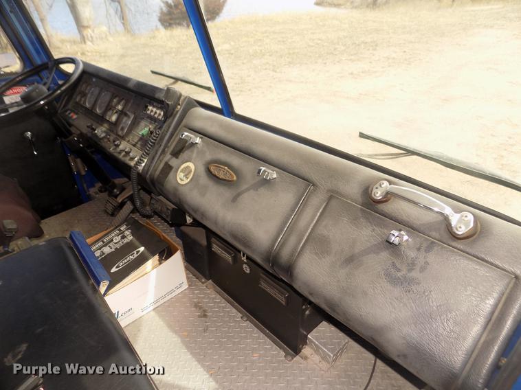 image for item DD2815 1989 Pierce Arrow bucket fire truck