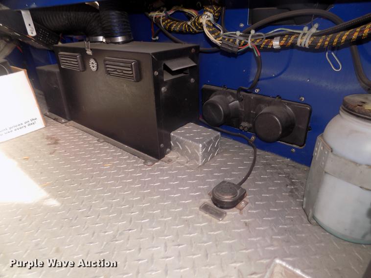 image for item DD2815 1989 Pierce Arrow bucket fire truck