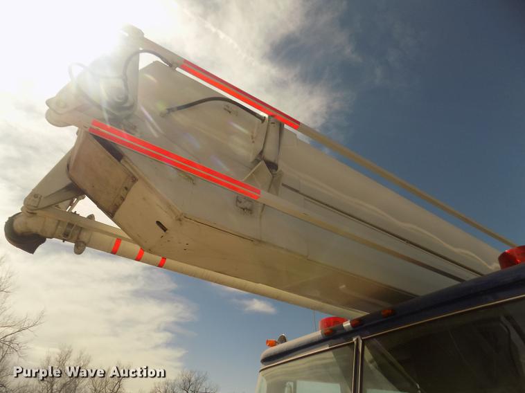 image for item DD2815 1989 Pierce Arrow bucket fire truck