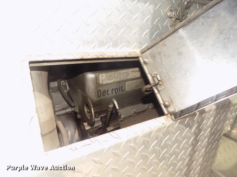 image for item DD2815 1989 Pierce Arrow bucket fire truck