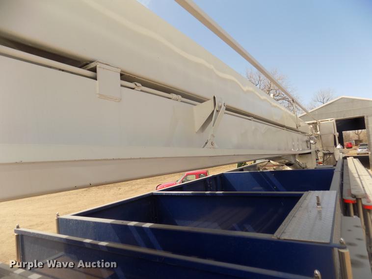 image for item DD2815 1989 Pierce Arrow bucket fire truck