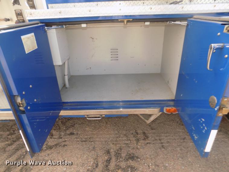 image for item DD2815 1989 Pierce Arrow bucket fire truck