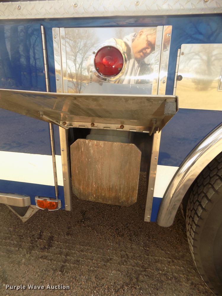 image for item DD2815 1989 Pierce Arrow bucket fire truck