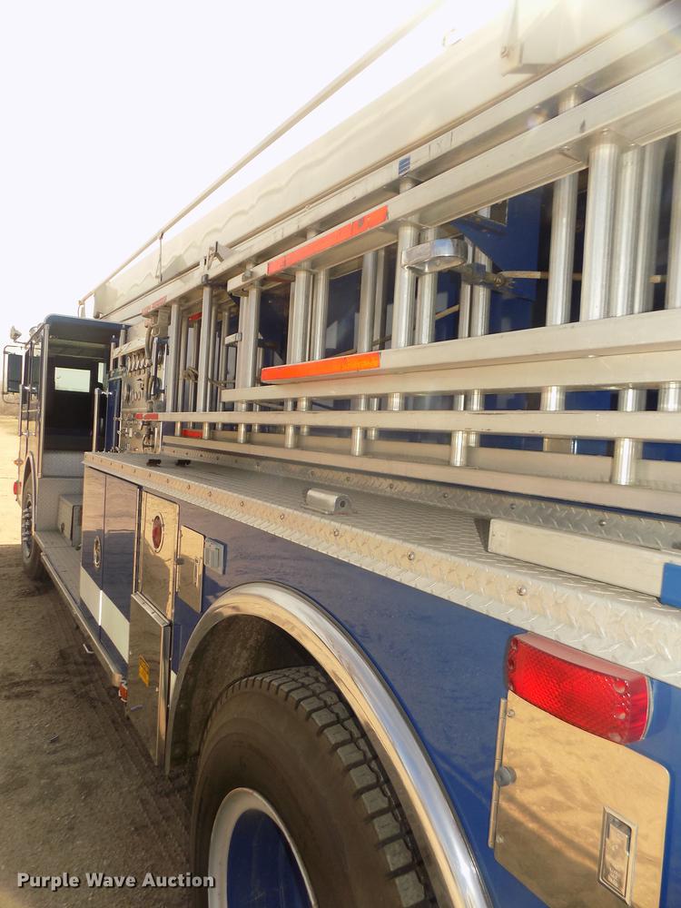 image for item DD2815 1989 Pierce Arrow bucket fire truck