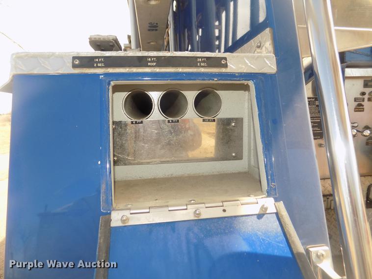 image for item DD2815 1989 Pierce Arrow bucket fire truck