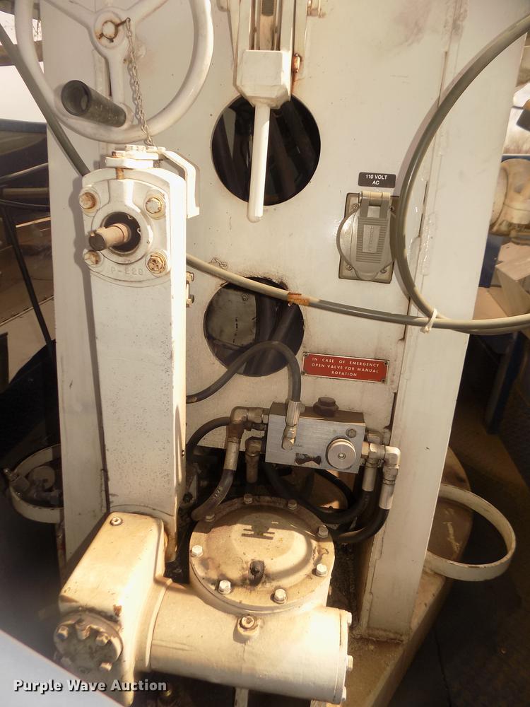 image for item DD2815 1989 Pierce Arrow bucket fire truck