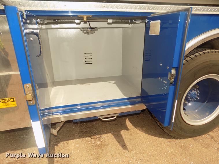 image for item DD2815 1989 Pierce Arrow bucket fire truck