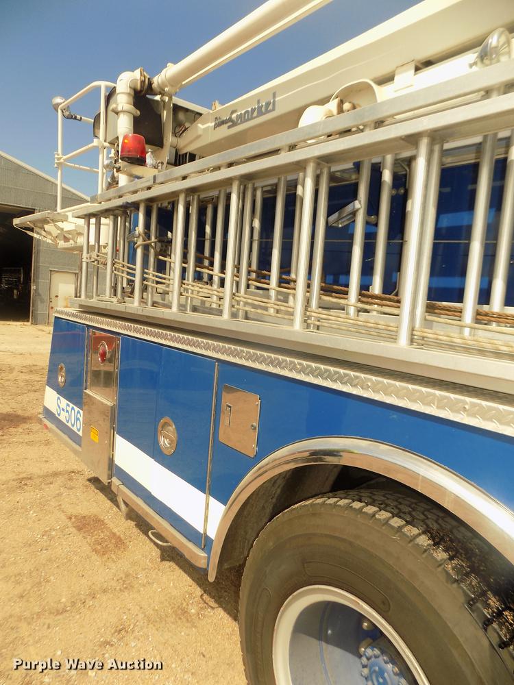 image for item DD2815 1989 Pierce Arrow bucket fire truck