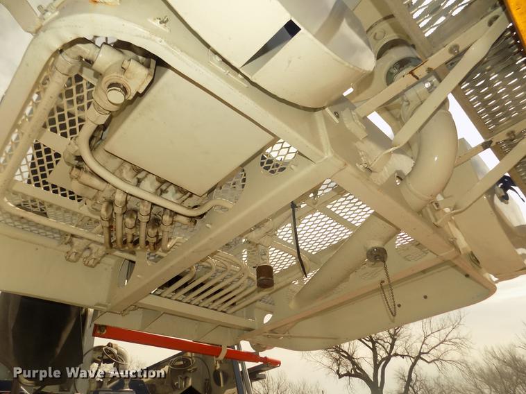 image for item DD2815 1989 Pierce Arrow bucket fire truck