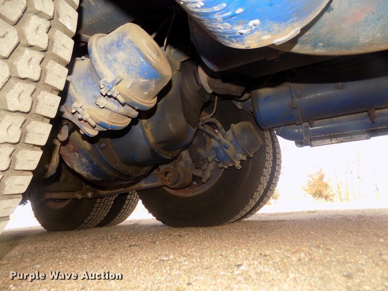 image for item DD2815 1989 Pierce Arrow bucket fire truck