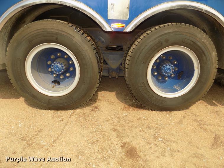 image for item DD2815 1989 Pierce Arrow bucket fire truck