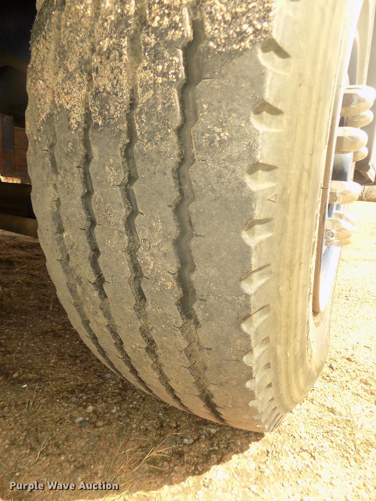 image for item DD2815 1989 Pierce Arrow bucket fire truck