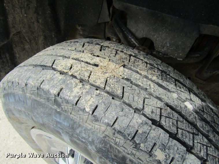 image for item DD7428 2014 Chevrolet Silverado 2500HD Crew Cab utility bed pickup truck