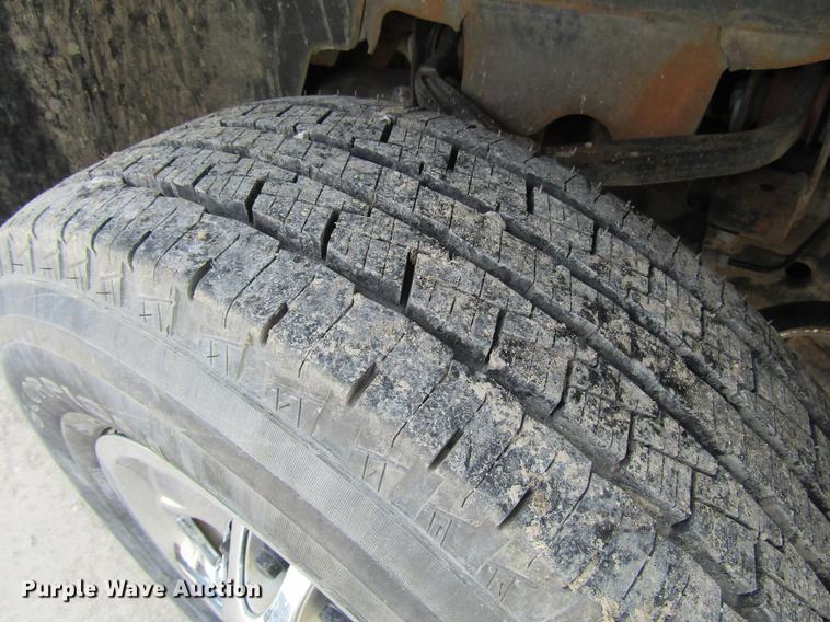 image for item DD7428 2014 Chevrolet Silverado 2500HD Crew Cab utility bed pickup truck