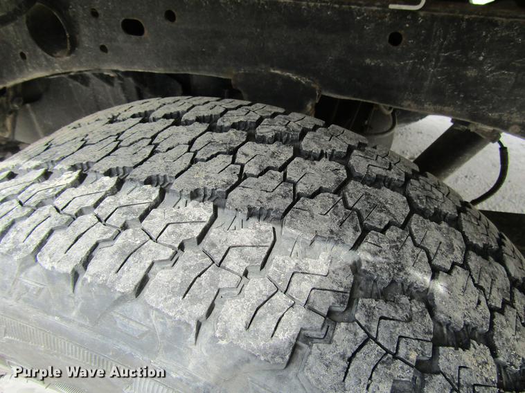 image for item DD7428 2014 Chevrolet Silverado 2500HD Crew Cab utility bed pickup truck