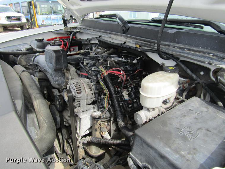 image for item DD7428 2014 Chevrolet Silverado 2500HD Crew Cab utility bed pickup truck