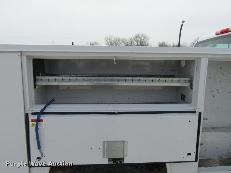 image for item DD7428 2014 Chevrolet Silverado 2500HD Crew Cab utility bed pickup truck