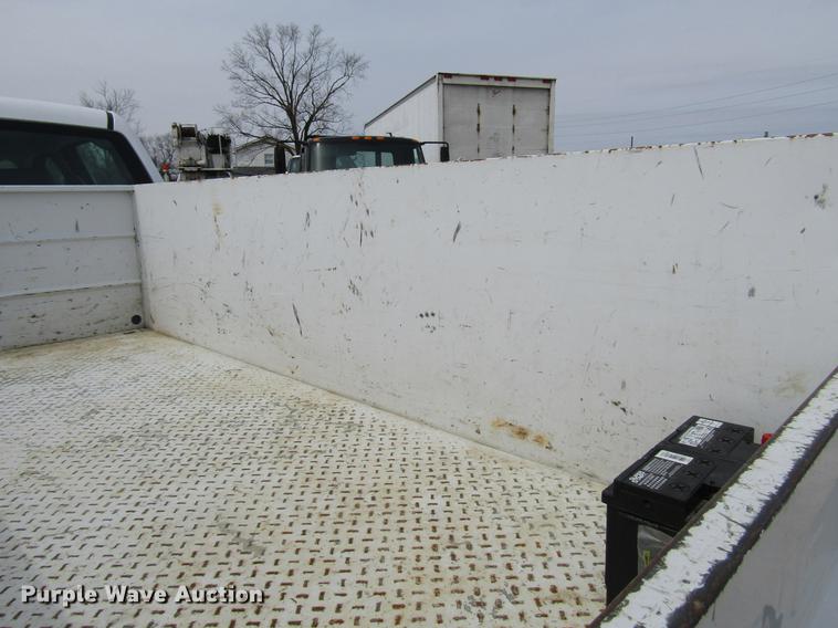 image for item DD7428 2014 Chevrolet Silverado 2500HD Crew Cab utility bed pickup truck