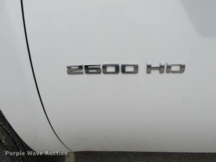 image for item DD7428 2014 Chevrolet Silverado 2500HD Crew Cab utility bed pickup truck