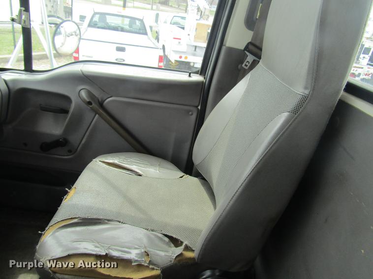 image for item DD7429 1998 Ford L8513 Louisville 113 service truck with crane