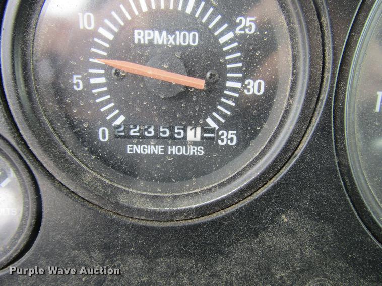 image for item DD7429 1998 Ford L8513 Louisville 113 service truck with crane