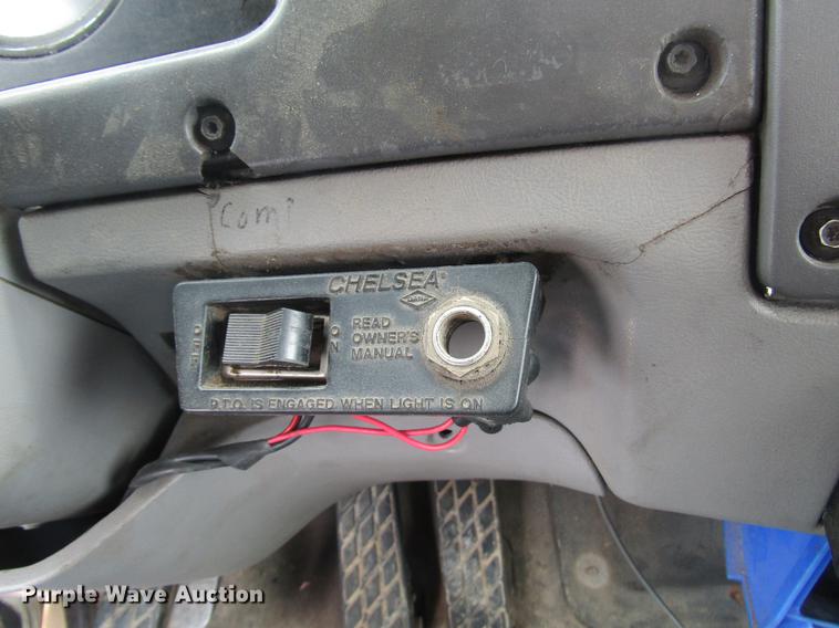 image for item DD7429 1998 Ford L8513 Louisville 113 service truck with crane