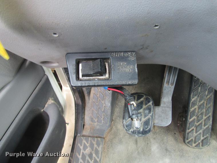 image for item DD7429 1998 Ford L8513 Louisville 113 service truck with crane