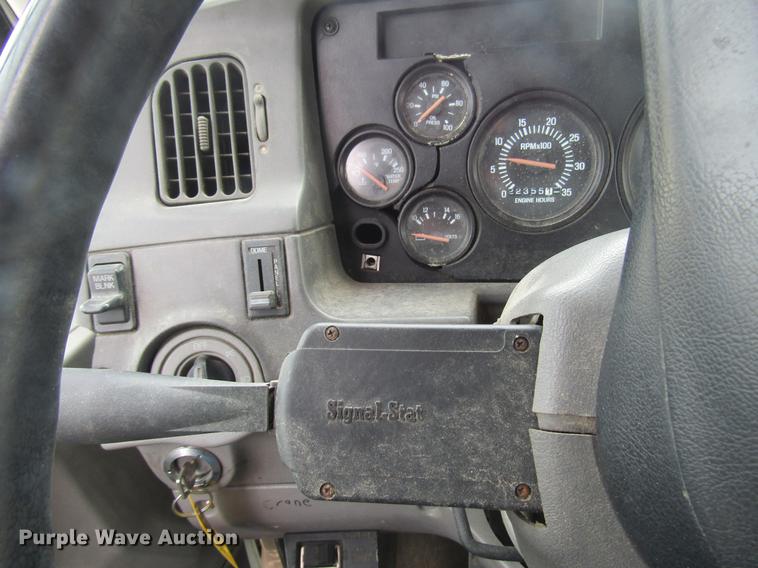 image for item DD7429 1998 Ford L8513 Louisville 113 service truck with crane