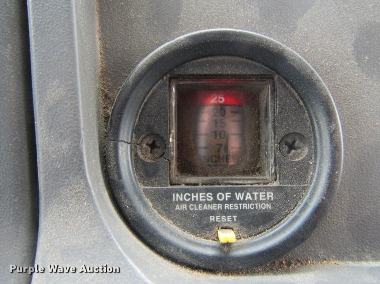 image for item DD7429 1998 Ford L8513 Louisville 113 service truck with crane