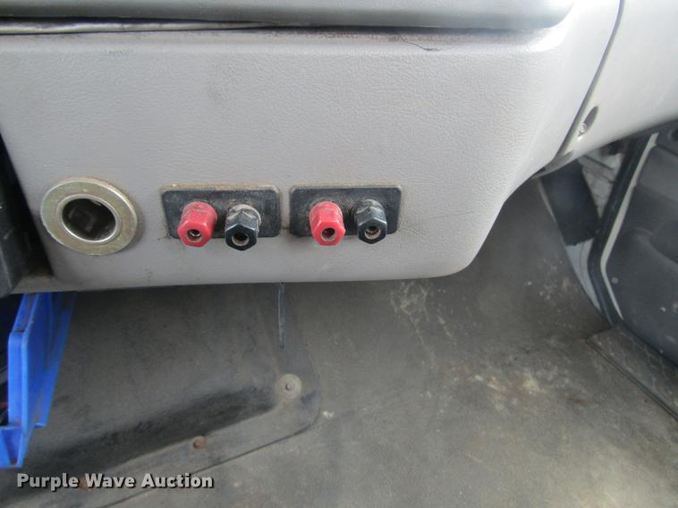 image for item DD7429 1998 Ford L8513 Louisville 113 service truck with crane