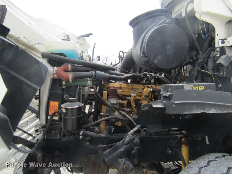 image for item DD7429 1998 Ford L8513 Louisville 113 service truck with crane