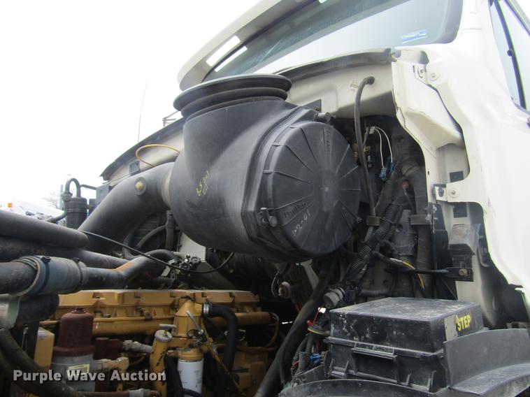 image for item DD7429 1998 Ford L8513 Louisville 113 service truck with crane