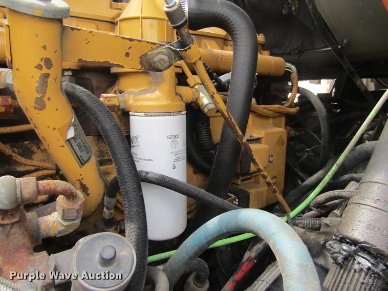 image for item DD7429 1998 Ford L8513 Louisville 113 service truck with crane