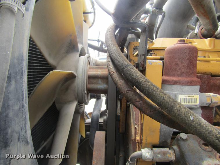 image for item DD7429 1998 Ford L8513 Louisville 113 service truck with crane