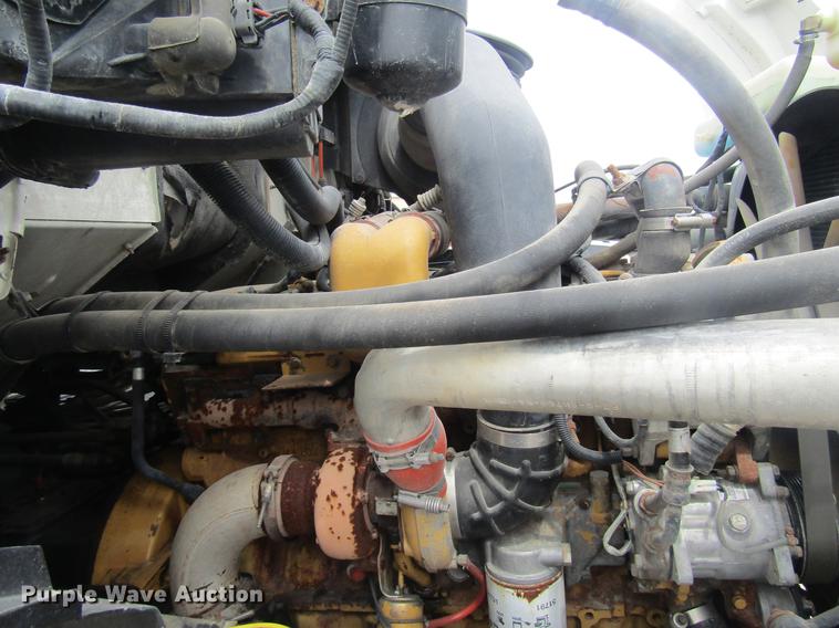 image for item DD7429 1998 Ford L8513 Louisville 113 service truck with crane