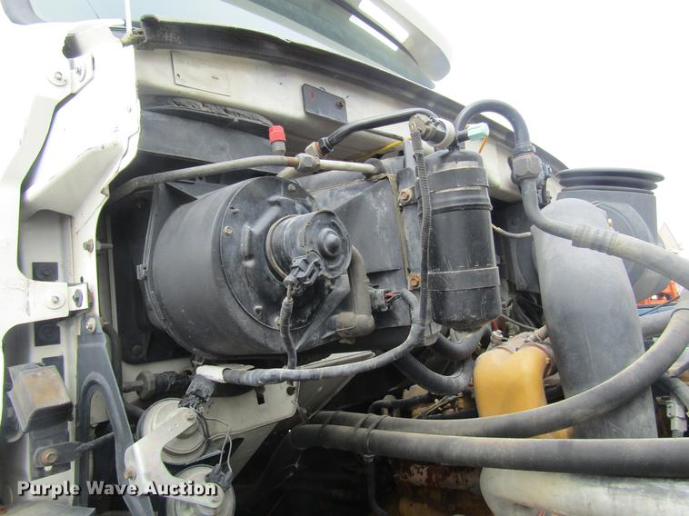 image for item DD7429 1998 Ford L8513 Louisville 113 service truck with crane