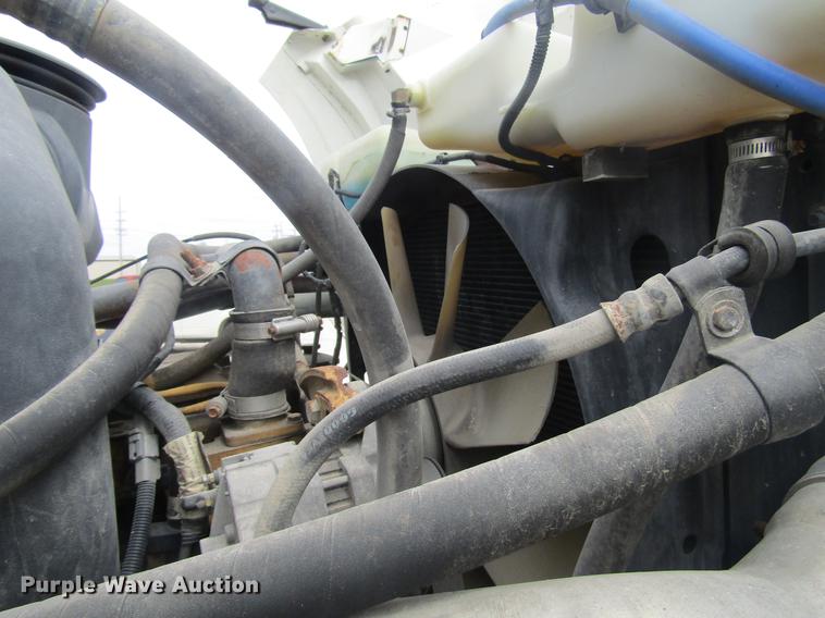 image for item DD7429 1998 Ford L8513 Louisville 113 service truck with crane