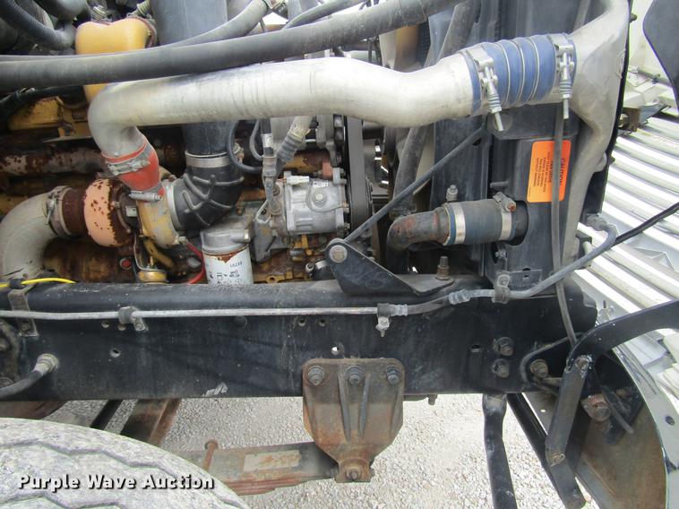 image for item DD7429 1998 Ford L8513 Louisville 113 service truck with crane