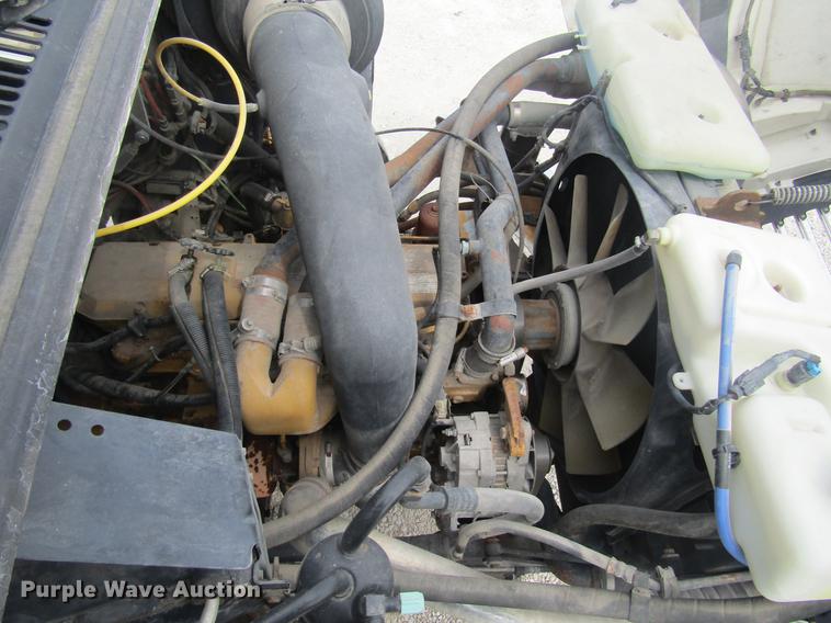 image for item DD7429 1998 Ford L8513 Louisville 113 service truck with crane