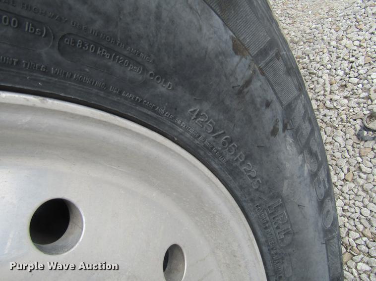 image for item DD7429 1998 Ford L8513 Louisville 113 service truck with crane