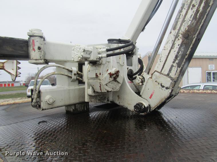 image for item DD7429 1998 Ford L8513 Louisville 113 service truck with crane