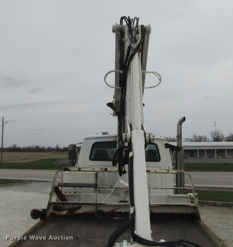 image for item DD7429 1998 Ford L8513 Louisville 113 service truck with crane