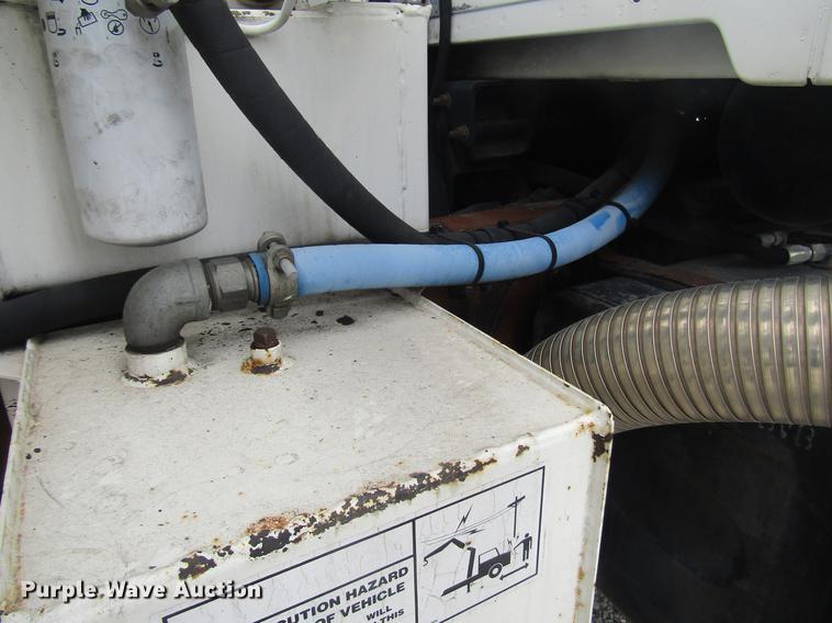 image for item DD7429 1998 Ford L8513 Louisville 113 service truck with crane