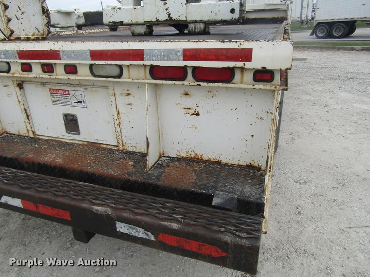 image for item DD7429 1998 Ford L8513 Louisville 113 service truck with crane