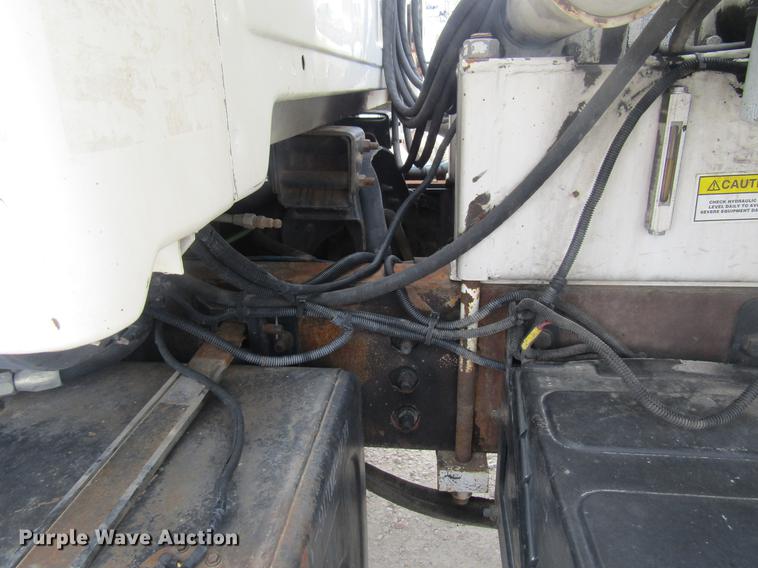 image for item DD7429 1998 Ford L8513 Louisville 113 service truck with crane