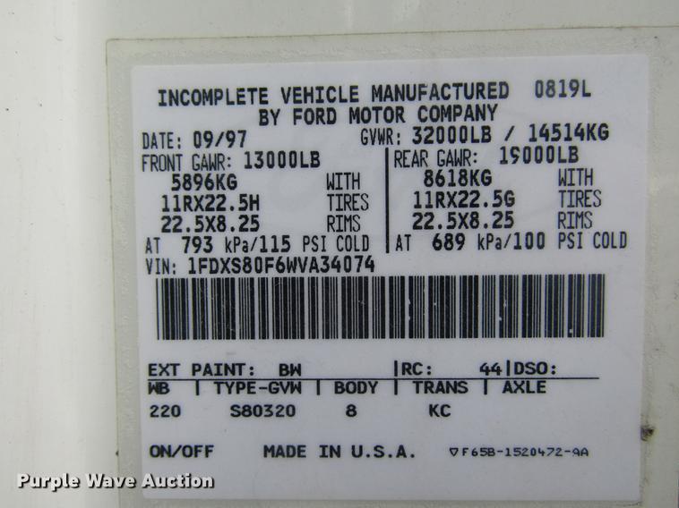 image for item DD7429 1998 Ford L8513 Louisville 113 service truck with crane