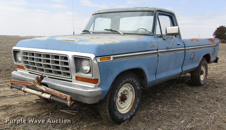 image for item DD8754 1978 Ford F250 pickup truck